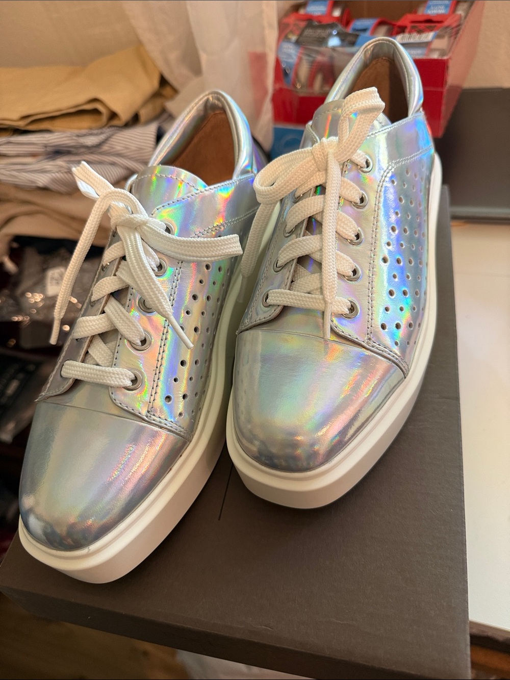 Linea Paolo Kendra-L Women’s Silver Iridescent Leather Low Top Lace-Up Sneakers